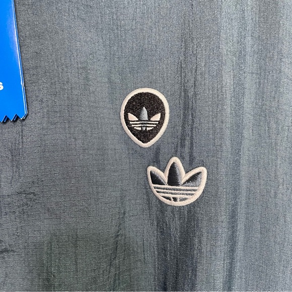 New Adidas Originals Three Stripes FU3777 Long Windbreaker Jacket Sz Medium - Picture 3 of 10